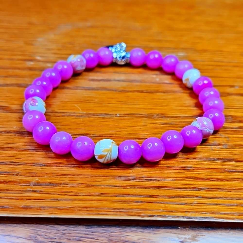 NWT Magnificent Magenta Agate Gemstone Stretch Bracelet with heart charm - Picture 2 of 4